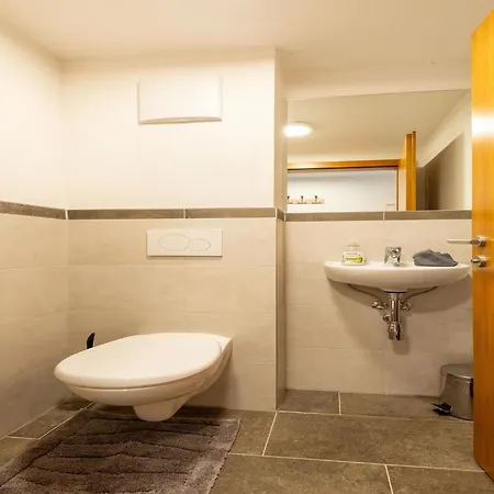 Rustic Farm In Tyrol With Mountain Views Апартаменты