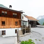 Διαμέρισμα Rustic Farm In Tyrol With Mountain Views *